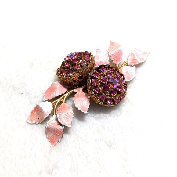 Vintage 50's Pink Dual Flower Rhinestone Brooche with Pink Enameled Leaves - Picture 4 of 8
